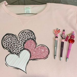 Hanes Heart sweatshirt with a set of 3 beaded pens